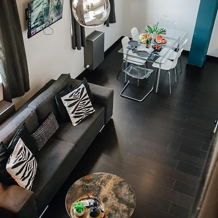 Modern Loft With Airhokey In Centre *