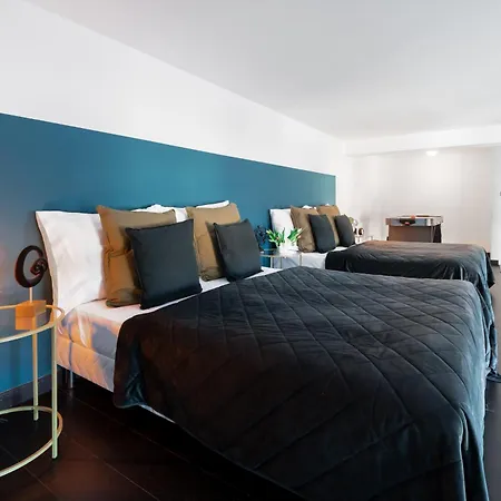 Modern Loft With Airhokey In Centre