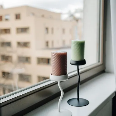 Modern Loft With Airhokey In Centre דירה